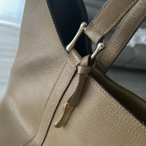 Guy Laroche bag - Picture 7 of 8